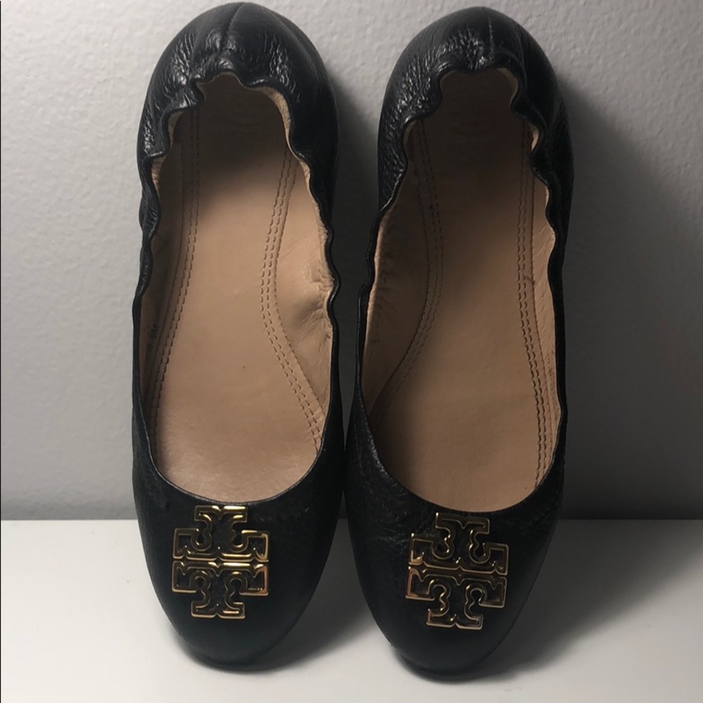 Tory Burch Melinda Black Flats (Gold T)